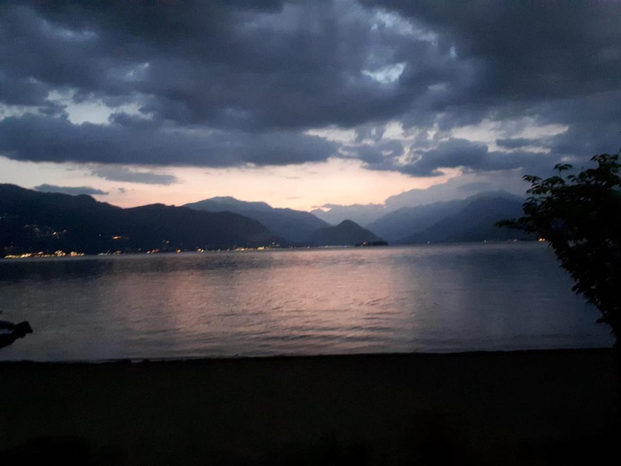 Villa Maria Lago Maggiore Reno Di Leggiuno Eksteriør billede